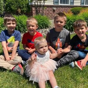 Meet your Posher, Laura